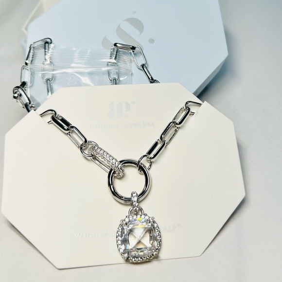 Bomb Party Necklace NK11605 Cubic Zirconia on Rhodium Plating - Picture 4 of 5